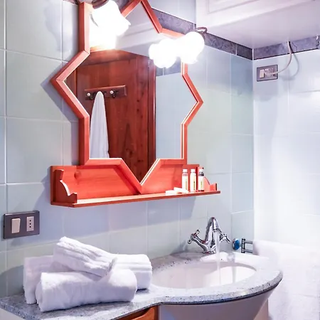 Semesterbostad Borgo Rudalza & *